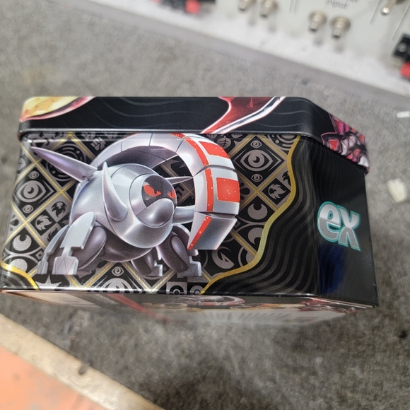 Pokemon paldean Fates Charizard tin - Picture 5 of 5